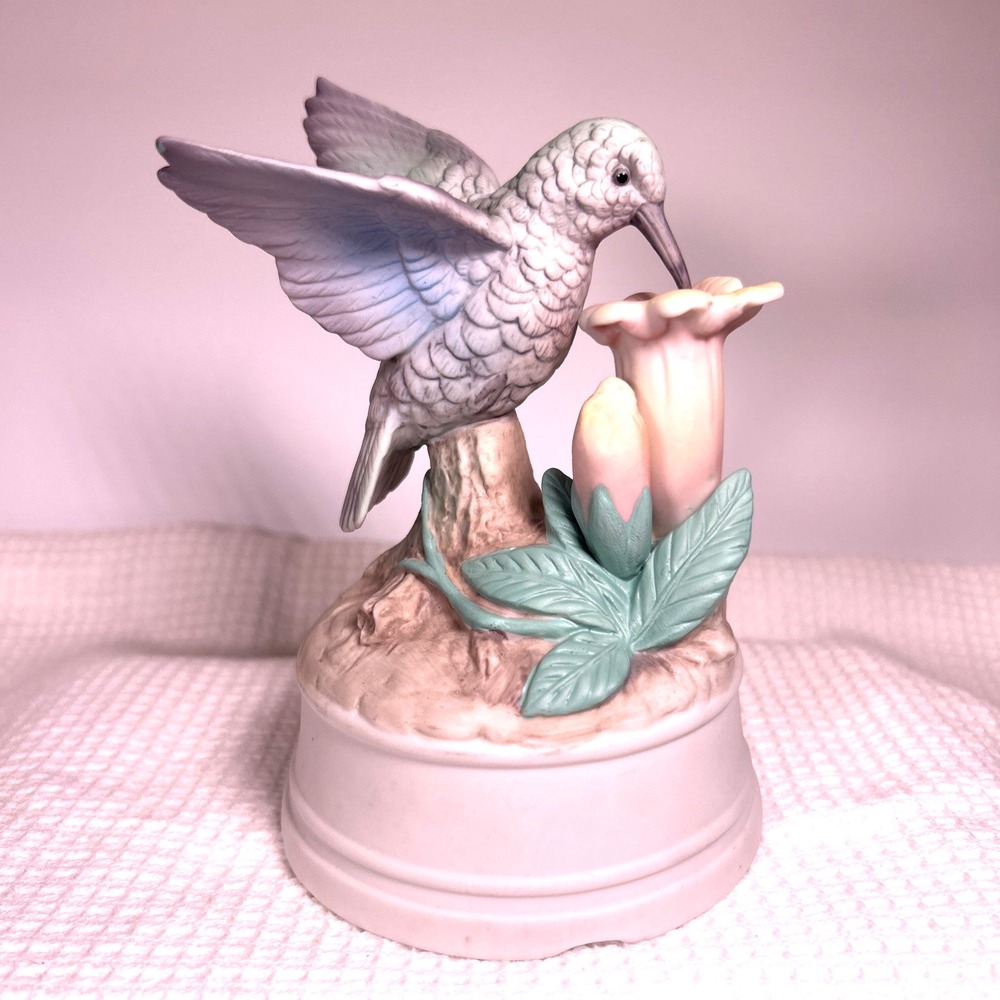 VTG Crowning Touch Hummingbird Music Box Porcelain Green Pink Excellent Japan